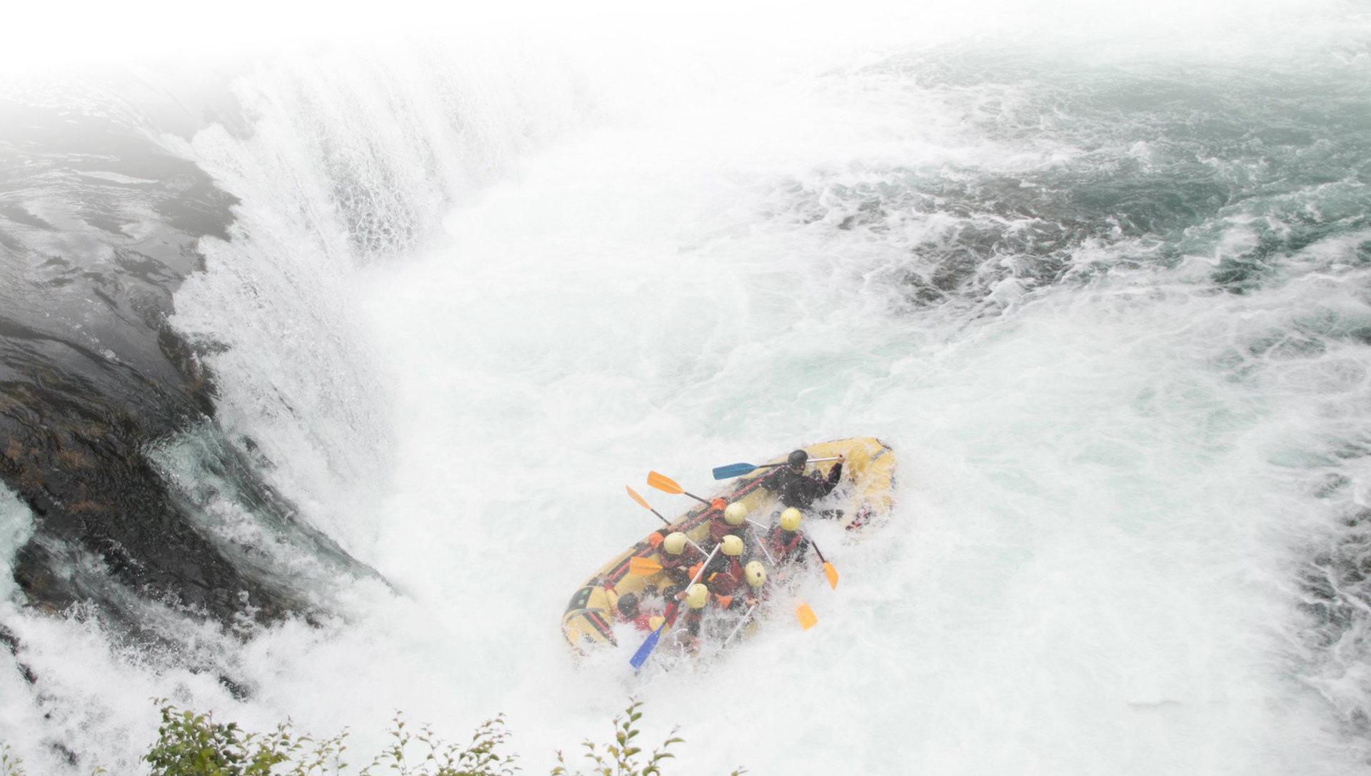 Rafting čamac u slapu